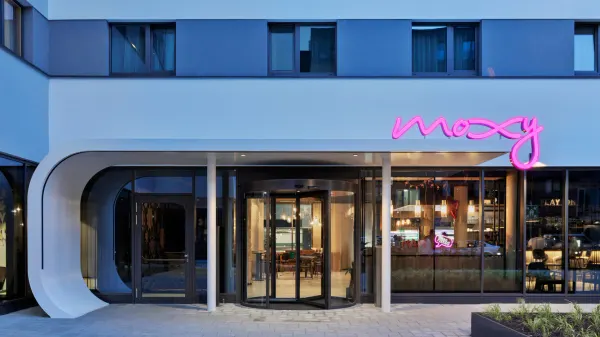 Moxy Hamburg Altona photo