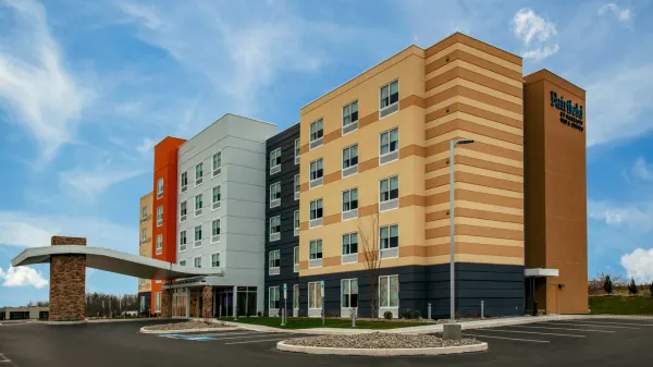 Fairfield Inn & Suites Harrisburg West/Mechanicsburg image
