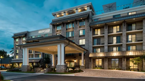 Courtyard Hilton Head Island photo