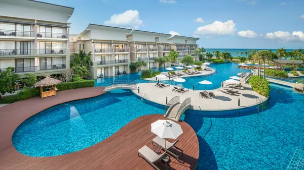 Le Méridien Khao Lak Resort & Spa