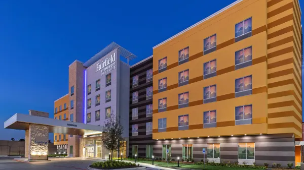 Fairfield Inn & Suites Houston Memorial City Area image