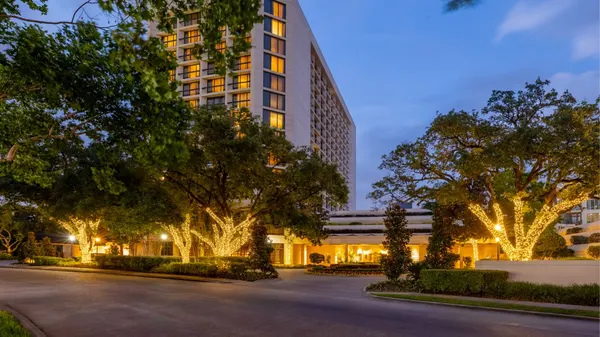 Houston Grand Hotel - River Oaks photo