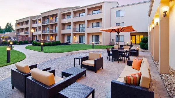Courtyard Huntsville University Drive photo