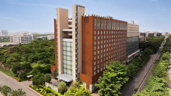 Sheraton Hyderabad Hotel photo