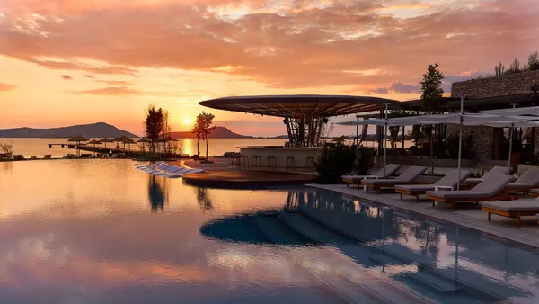 W Costa Navarino photo