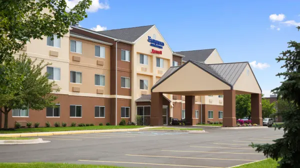 Fairfield Inn & Suites Lansing West image