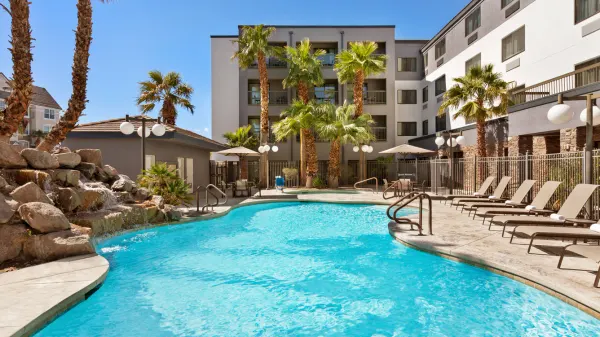 Courtyard By Marriott Las Vegas Stadium Area photo