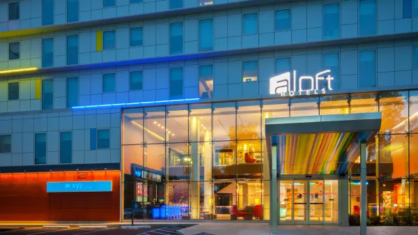 Aloft New York LaGuardia Airport image