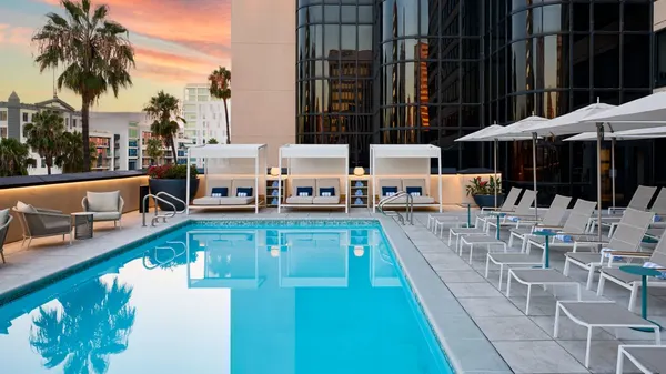 Marriott Long Beach Downtown photo