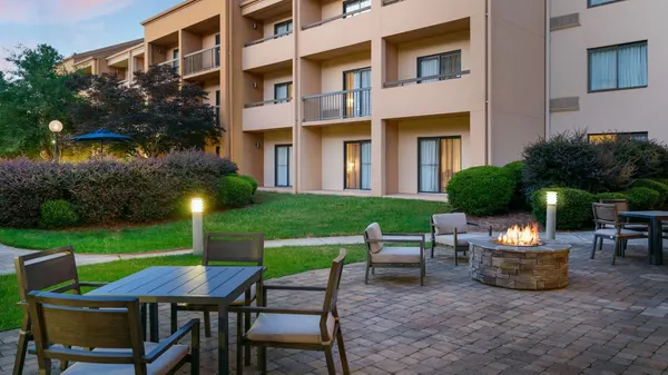 Courtyard Little Rock West photo
