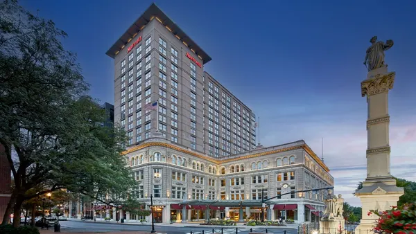 Lancaster Marriott at Penn Square photo
