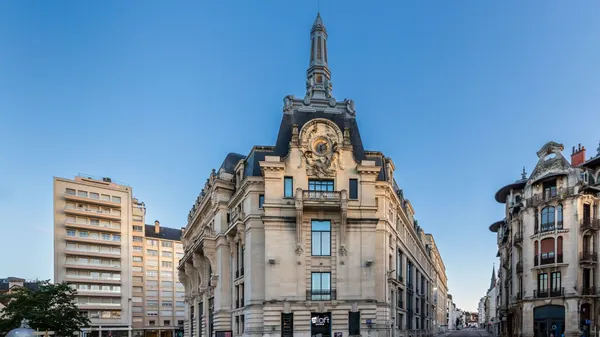 Aloft Dijon photo