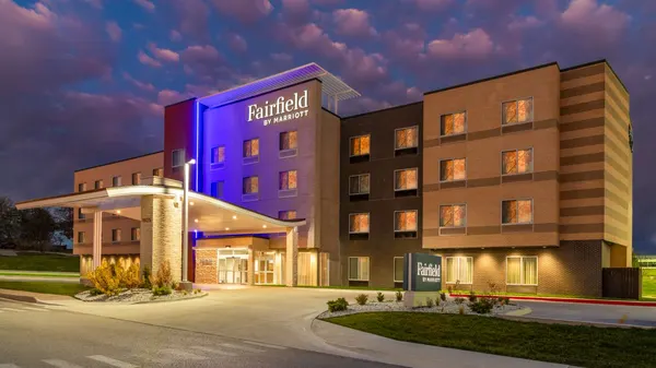 Fairfield Inn & Suites Kansas City at The Legends image