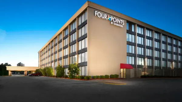 Four Points by Sheraton Kansas City Airport image