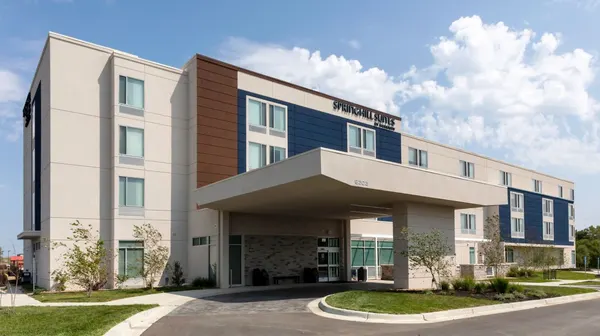 SpringHill Suites by Marriott Kansas City Airport image