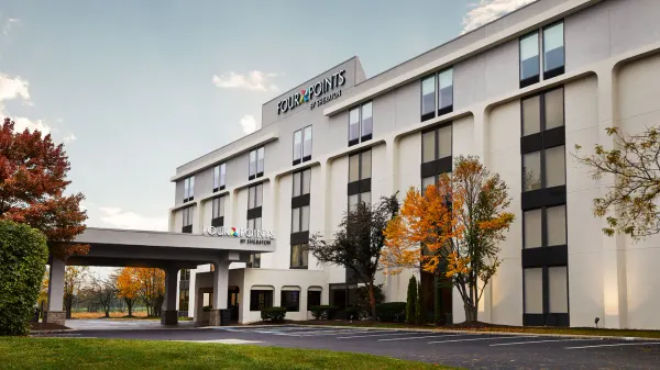 Four Points by Sheraton Chicago Westchester/Oak Brook image