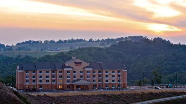 Fairfield Inn & Suites Morgantown photo