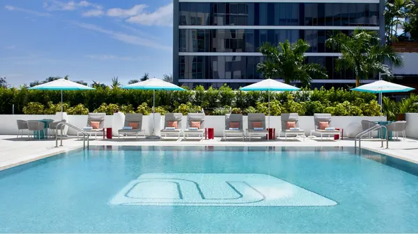 Aloft Miami Aventura image