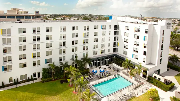 Aloft Miami Doral image