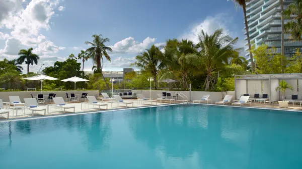 Courtyard Miami Coconut Grove image