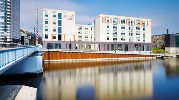 Aloft Milwaukee Downtown photo