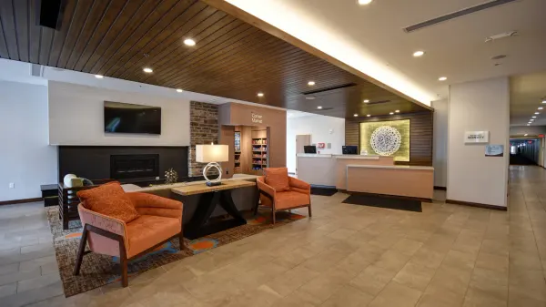 Fairfield Inn & Suites Milwaukee North image