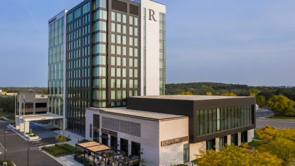 Renaissance Milwaukee West Hotel image