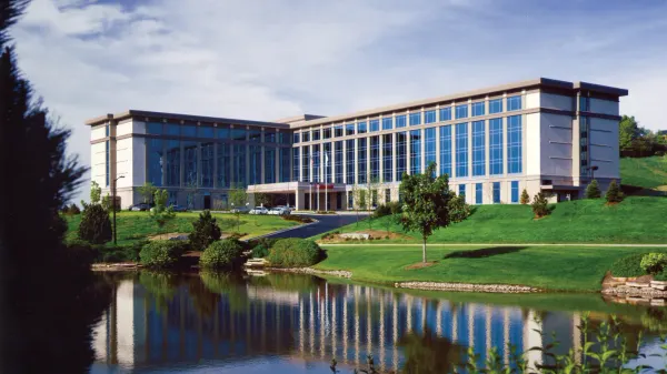 Milwaukee Marriott West image