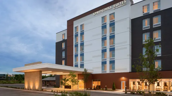 SpringHill Suites by Marriott Milwaukee West/Wauwatosa image