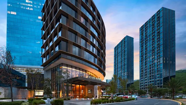 AC Hotel Monterrey Valle image