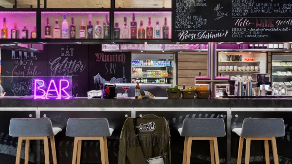 Moxy Munich Ostbahnhof photo