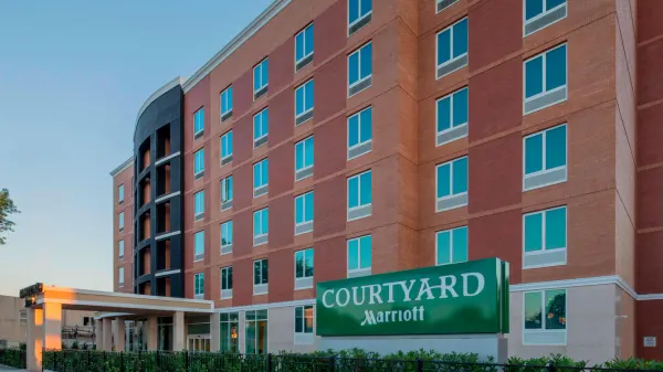 Courtyard New York Queens/Fresh Meadows image