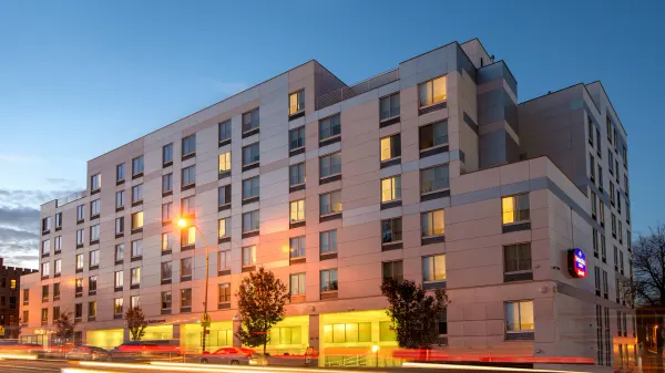 SpringHill Suites by Marriott New York LaGuardia Airport image