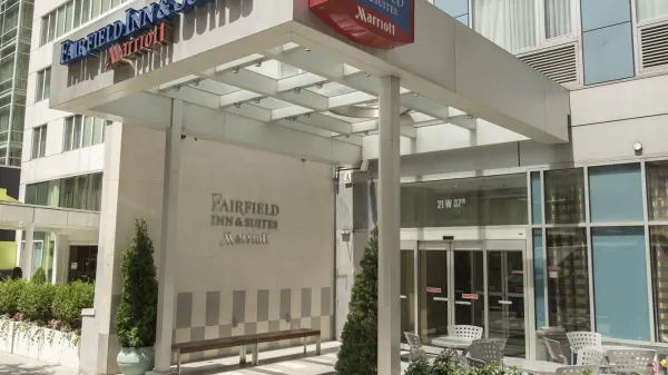 Fairfield Inn & Suites New York Manhattan/Fifth Avenue image