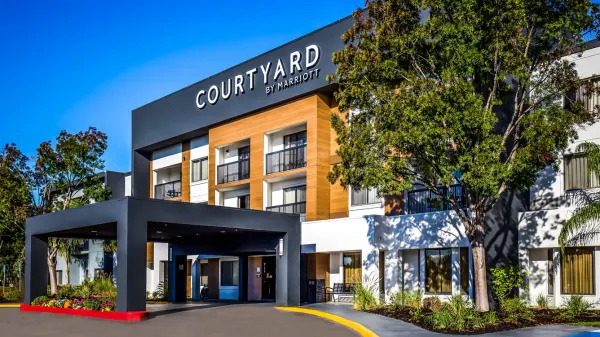 Courtyard Livermore image