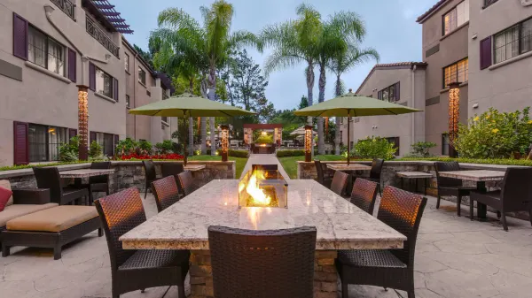 Courtyard Palo Alto Los Altos image