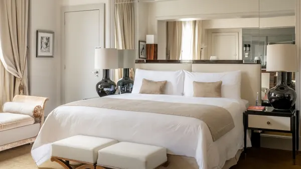 Prince de Galles, a Luxury Collection Hotel, Paris photo