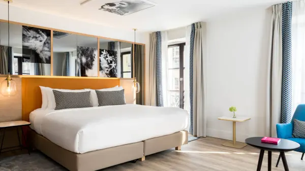 Renaissance Paris Vendome Hotel image