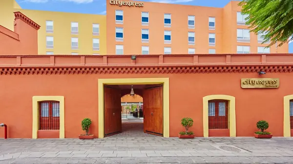 City Express by Marriott Puebla Centro photo