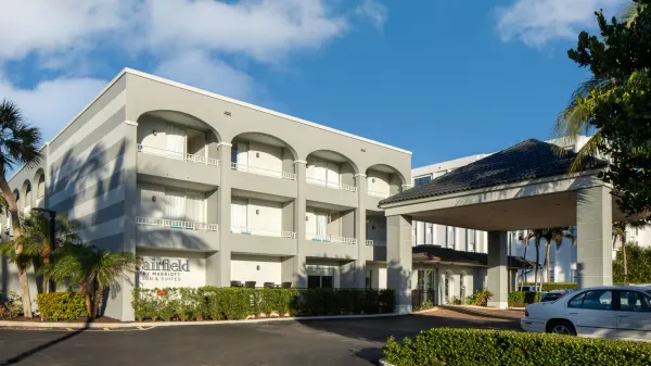 Fairfield Inn & Suites Palm Beach image