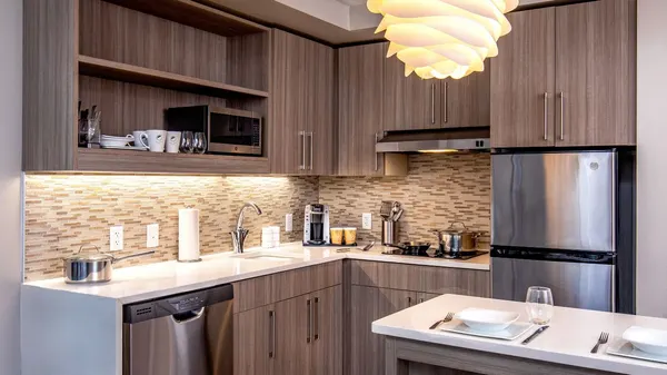 Element Hampton Peninsula Town Center photo
