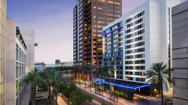 AC Hotel Phoenix Downtown image