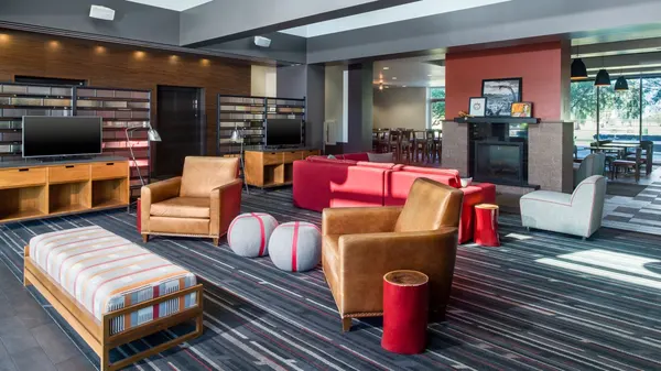 Four Points by Sheraton at Phoenix Mesa Gateway Airport image