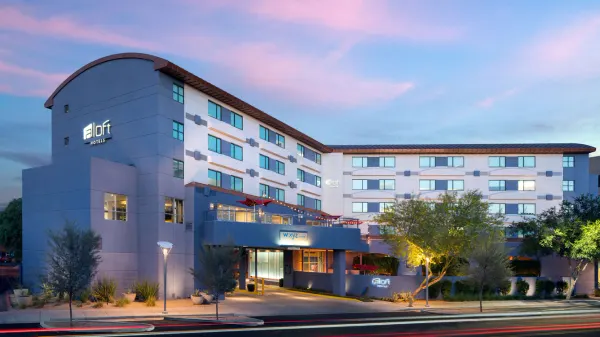 Aloft Scottsdale image