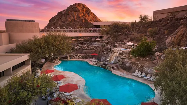 Marriott Phoenix Resort Tempe at The Buttes image