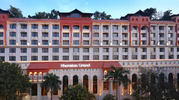Sheraton Grand Pune Bund Garden Hotel photo