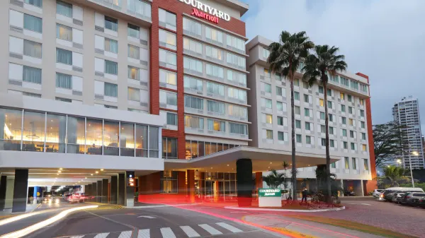 Courtyard Panama Multiplaza Mall photo