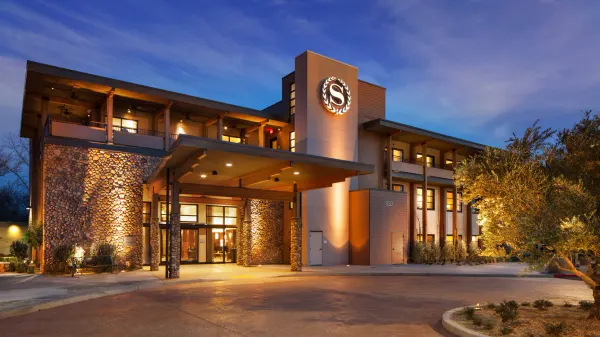 Sheraton Redding Hotel at the Sundial Bridge photo
