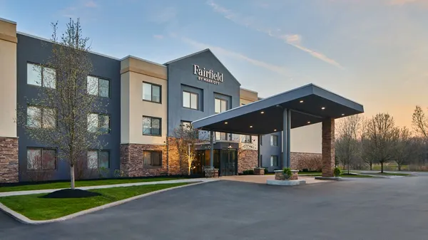 Fairfield Inn and Suites Rochester East image
