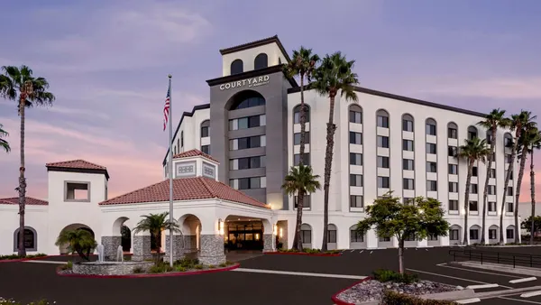 Courtyard San Diego Miramar image